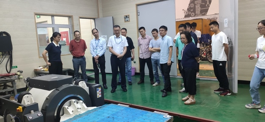 校燃料電池客車性能測(cè)評(píng)技術(shù)交流會(huì)舉行，推動(dòng)科研成果轉(zhuǎn)化