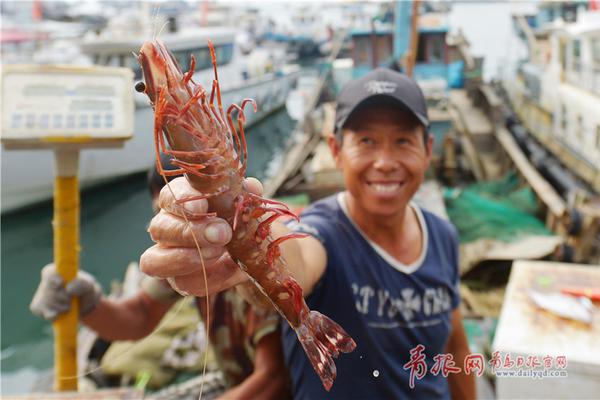 法軍艦穿臺灣海峽闖中國領(lǐng)海 張召忠：就為討好美國