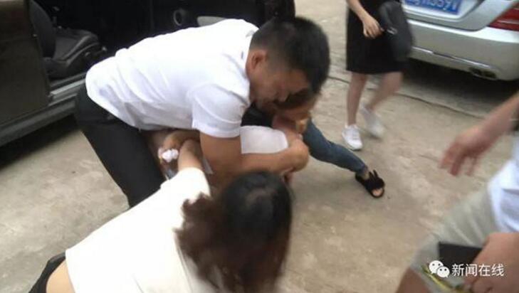 曾毅任中國電子董事長