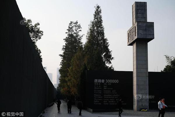 吉泉直流送端電源三項750千伏線路工程投運